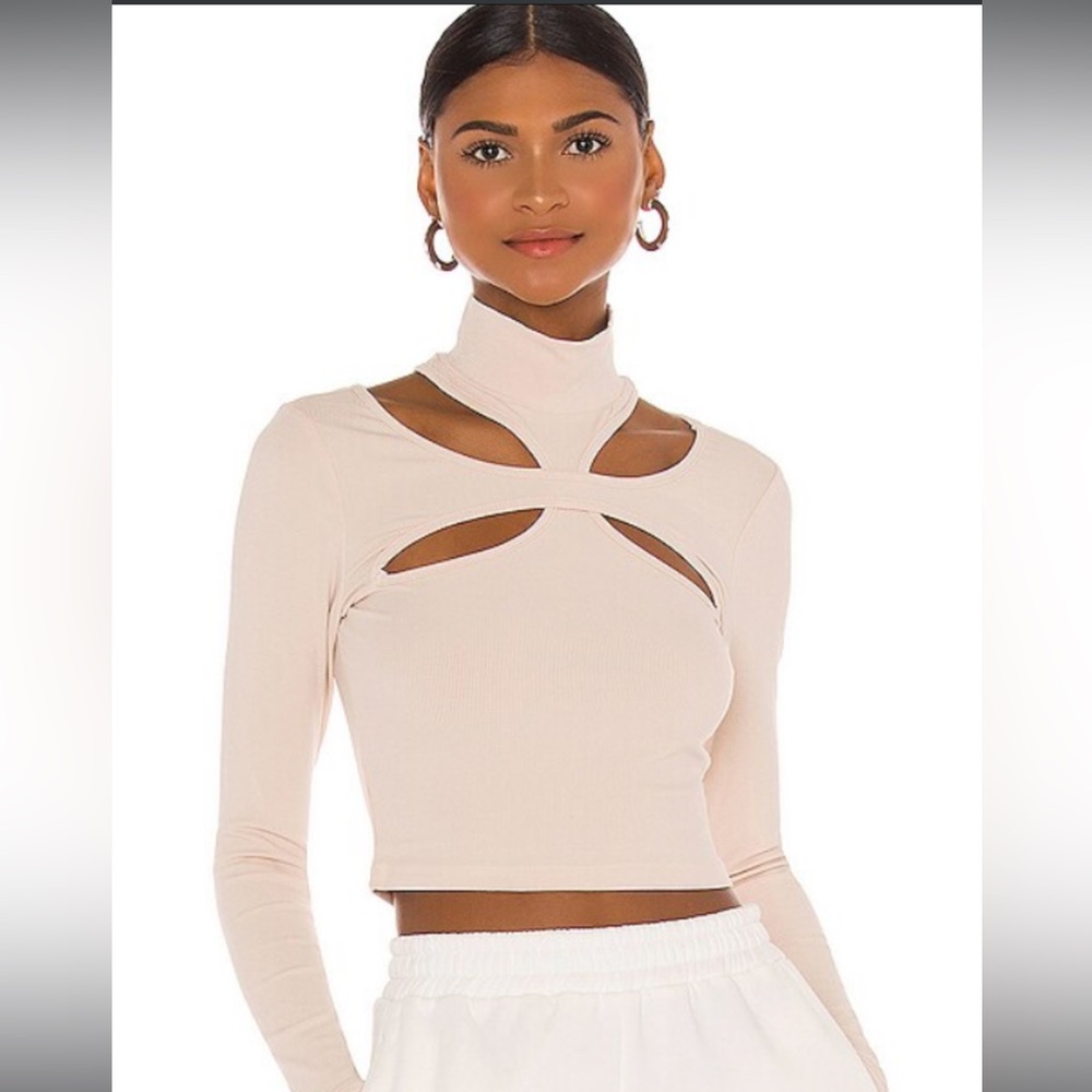 Alyson cut out top beige